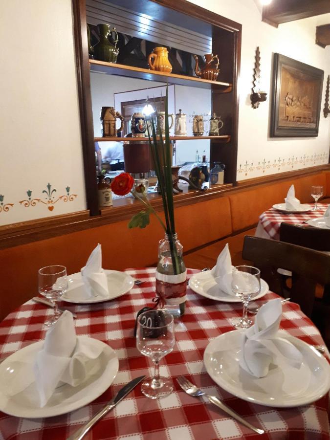 Hotel Tirol Трези-Тилиас Экстерьер фото